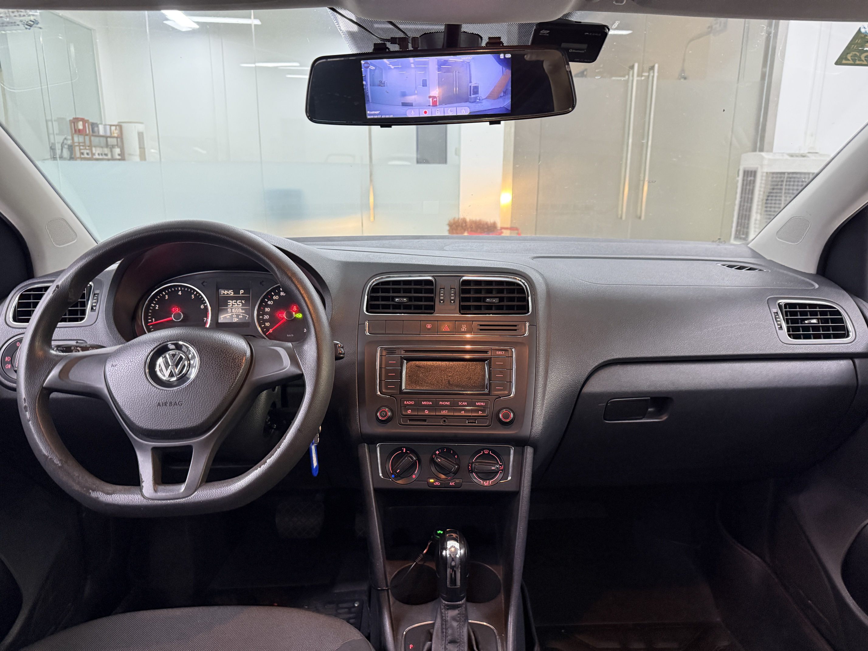 Volkswagen Polo 2015 #10 Volkswagen Polo 2015 car image #10