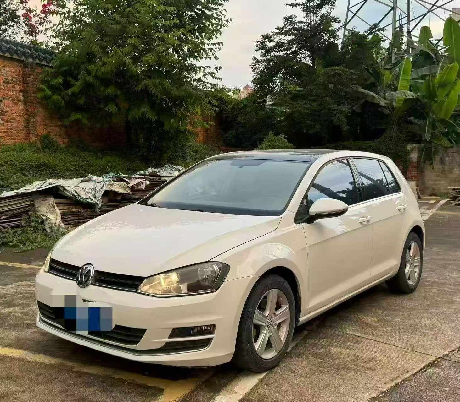Volkswagen Golf 2014 car image #2