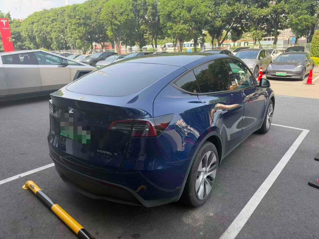 Tesla Model Y 2021 #9 Tesla Model Y 2021 car image #9