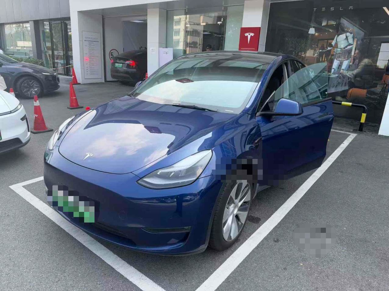 Tesla Model Y 2021 #2 Tesla Model Y 2021 car image #2