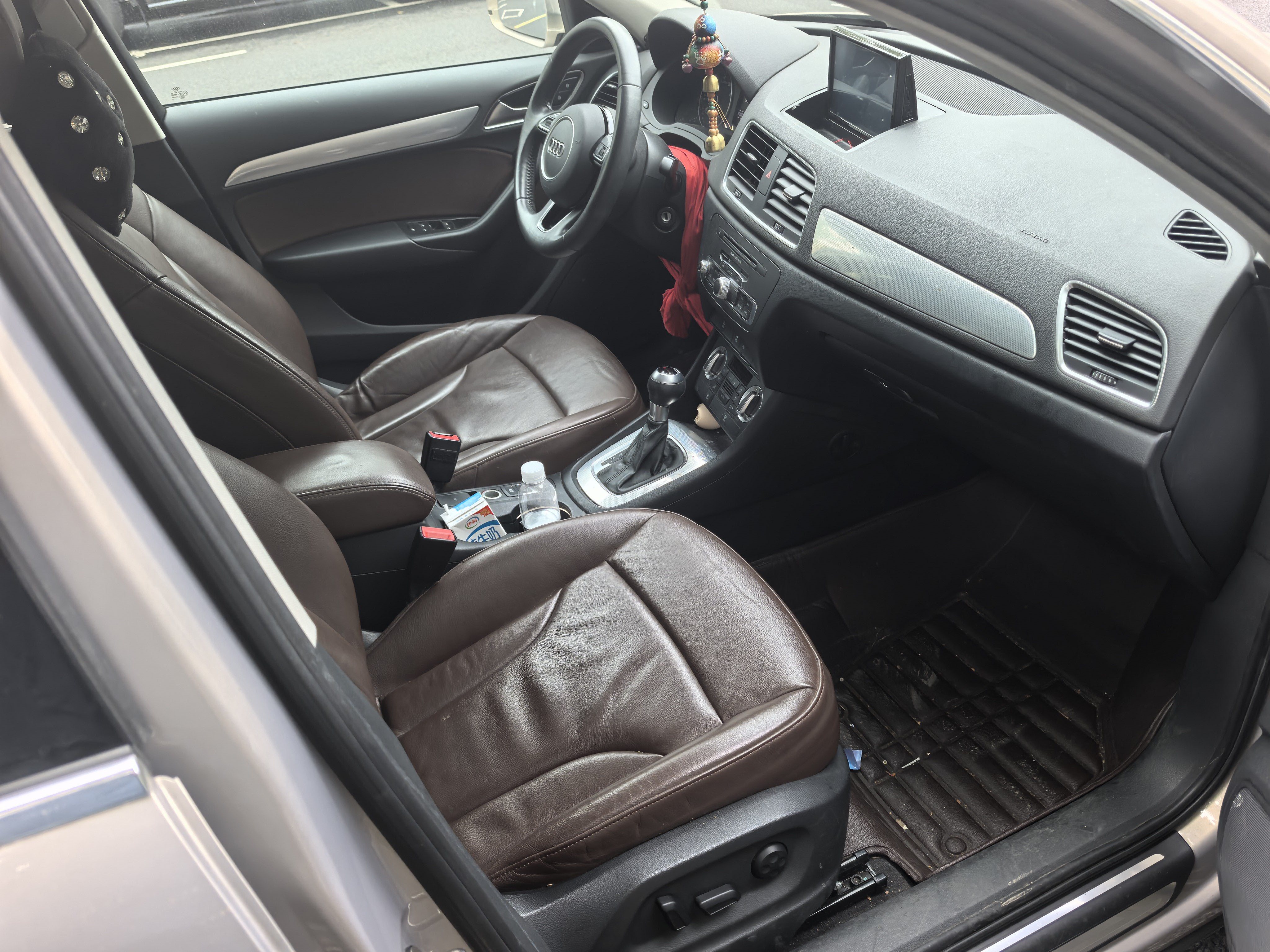 Audi Q3 2016 car image #6