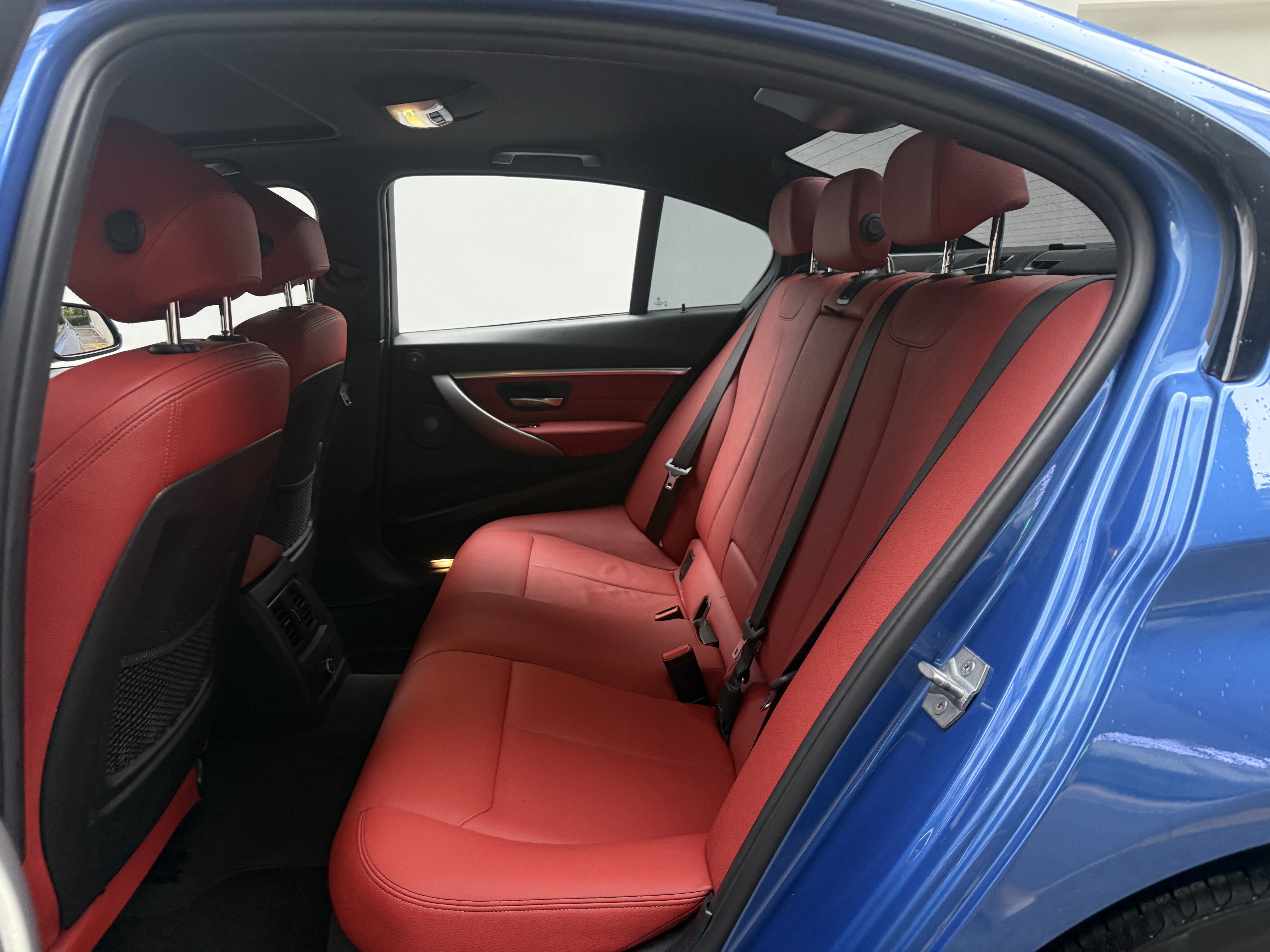 BMW 3 Series 2018 #9 BMW 3 Series 2018 car image #9