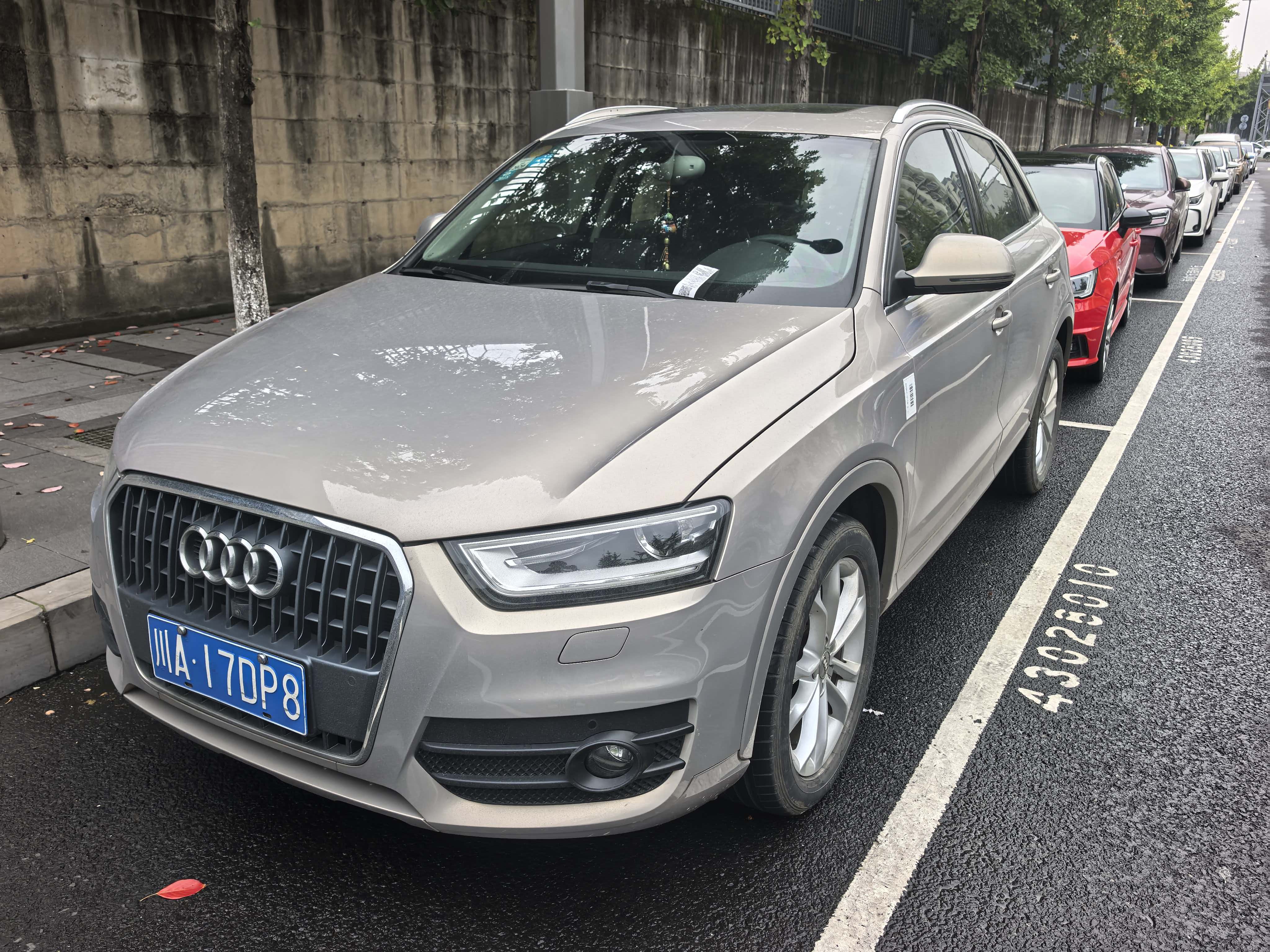 Audi Q3 2016 car image #2