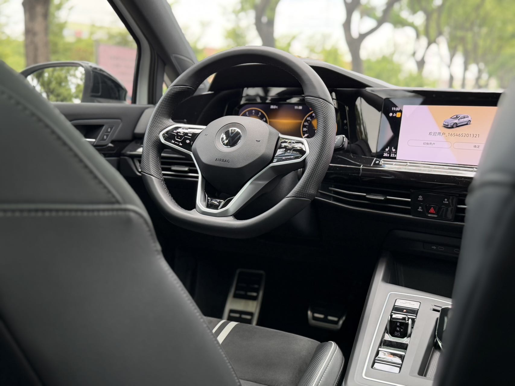 Volkswagen Golf 2022 car image #8