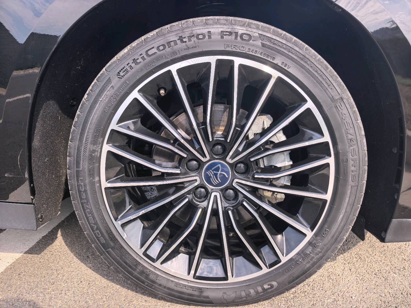 BYD Han 2023 car image #12