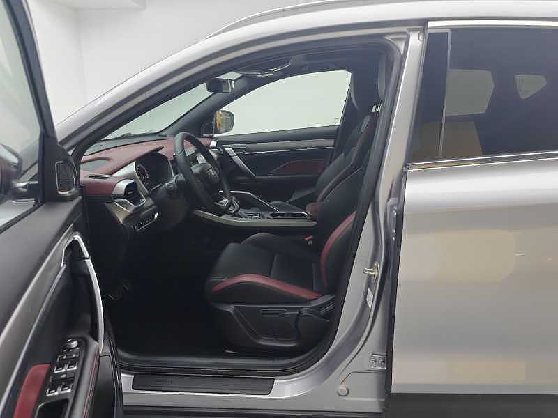 2020 car image #5
