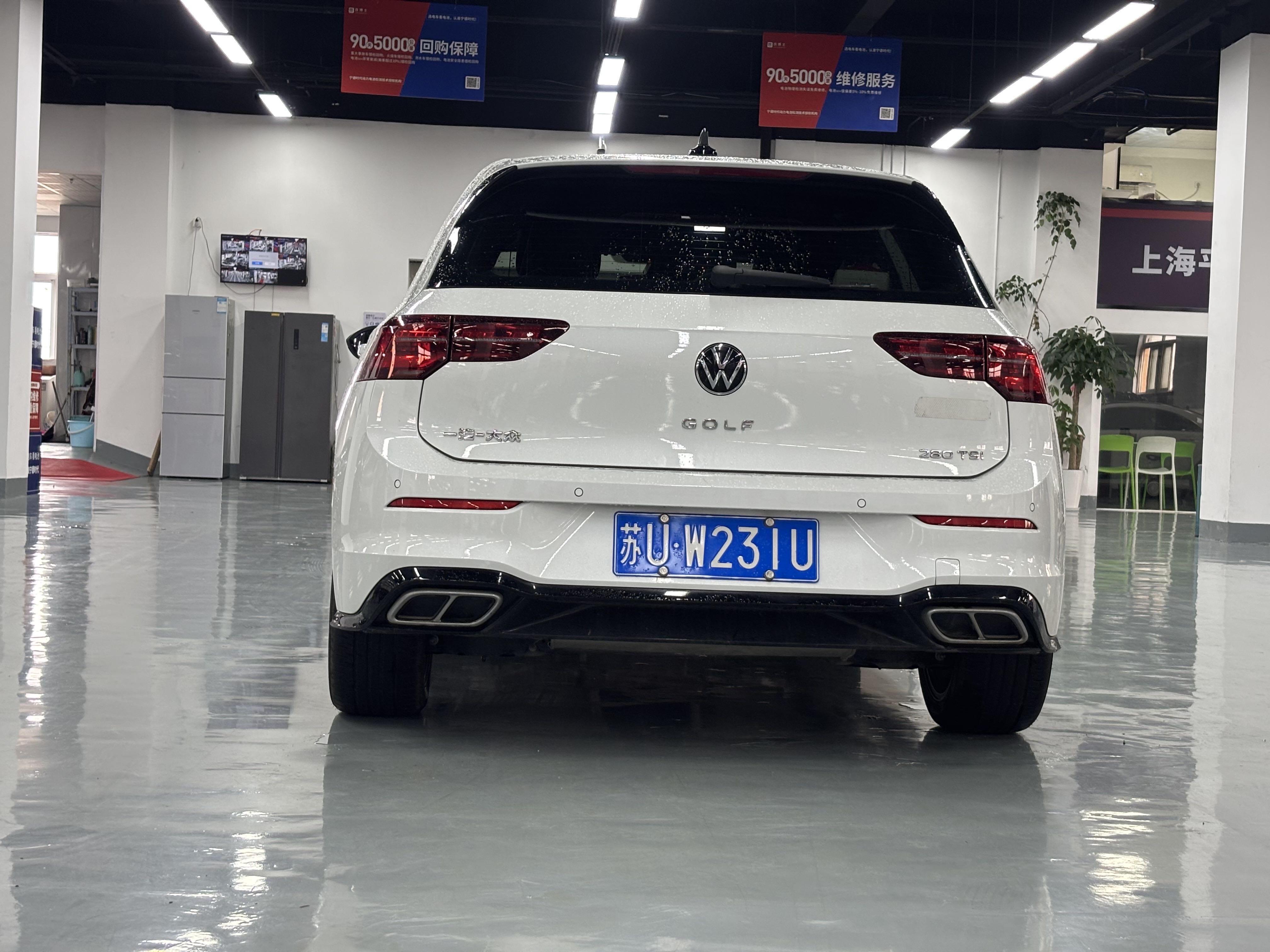 Volkswagen Golf 2023 car image #7