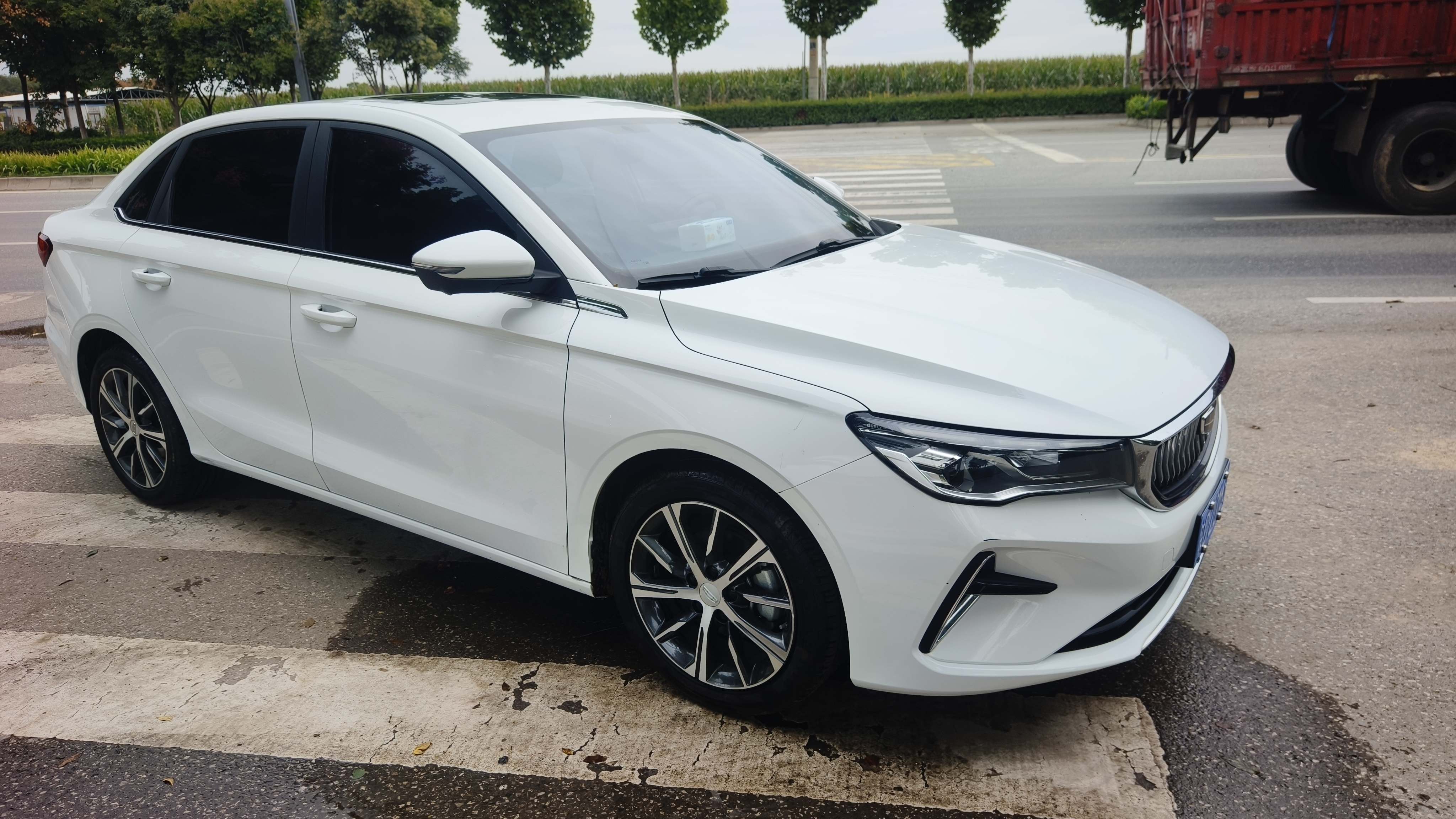 GEELY Emgrand 2023 car image #8