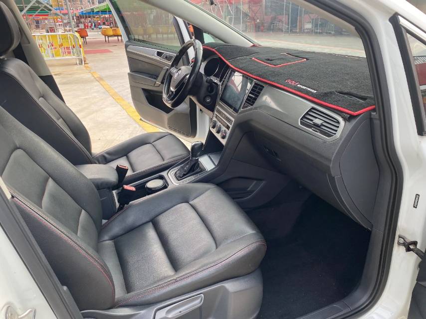 Volkswagen Golf Sportsvan 2016 car image #6