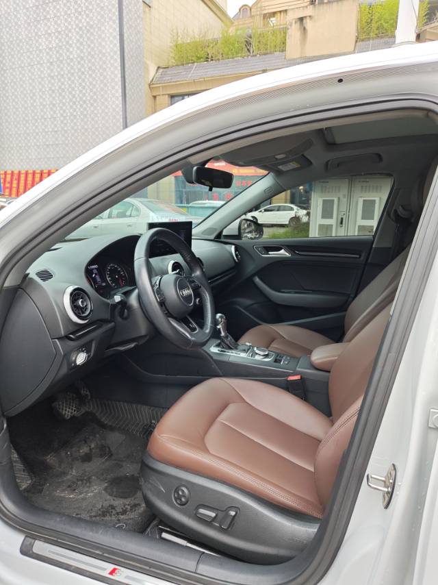 Audi A3 2018 car image #6
