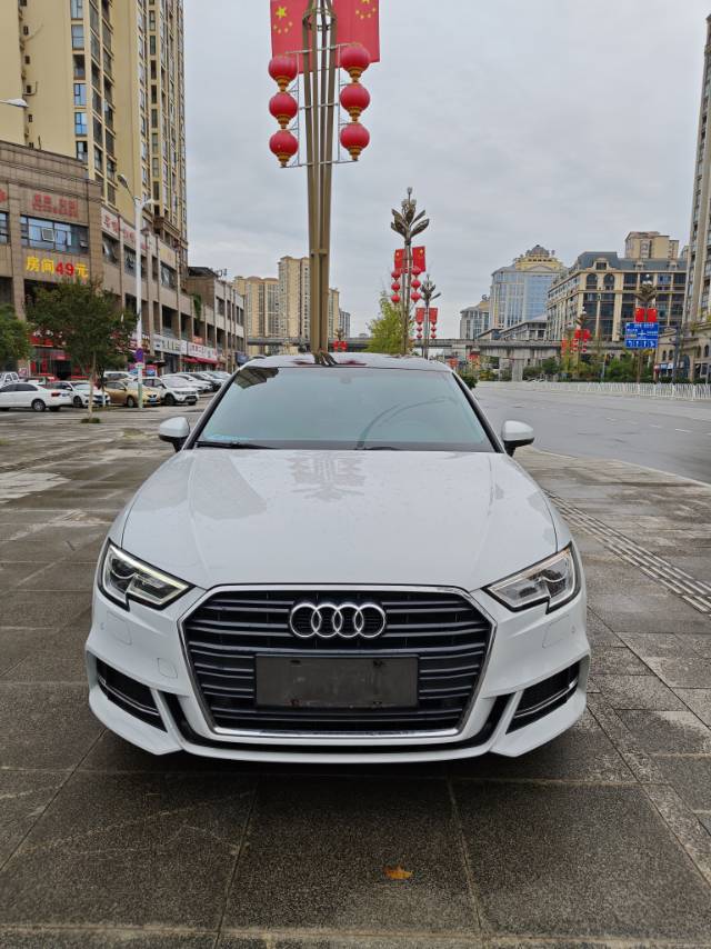 Audi A3 2018 car image #4