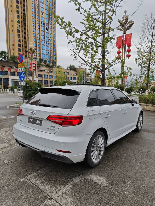 Audi A3 2018 car image #5