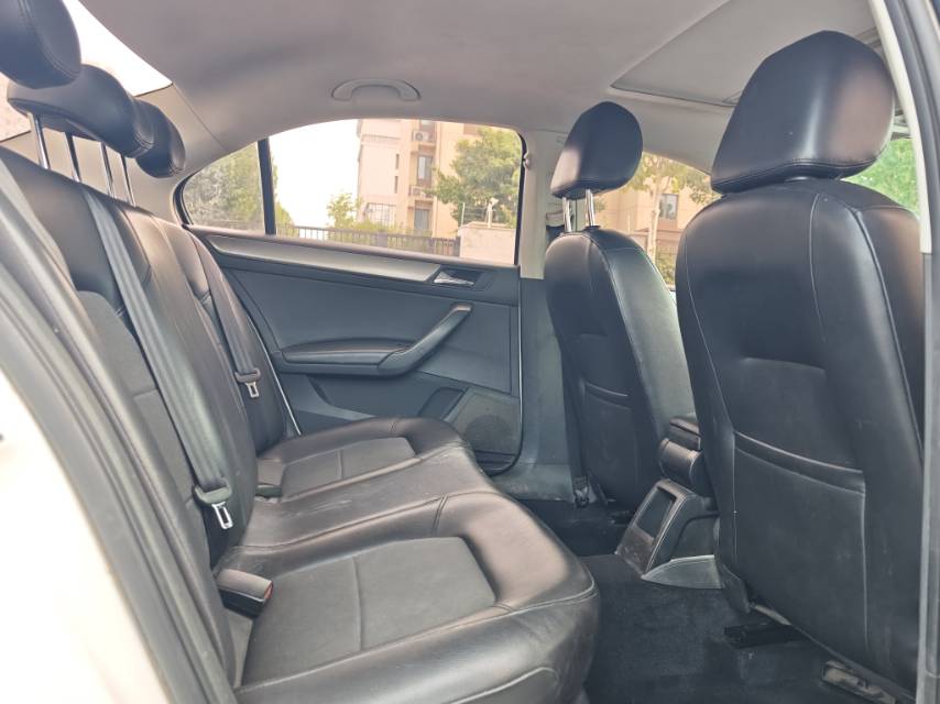 Volkswagen Santana 2016 car image #8