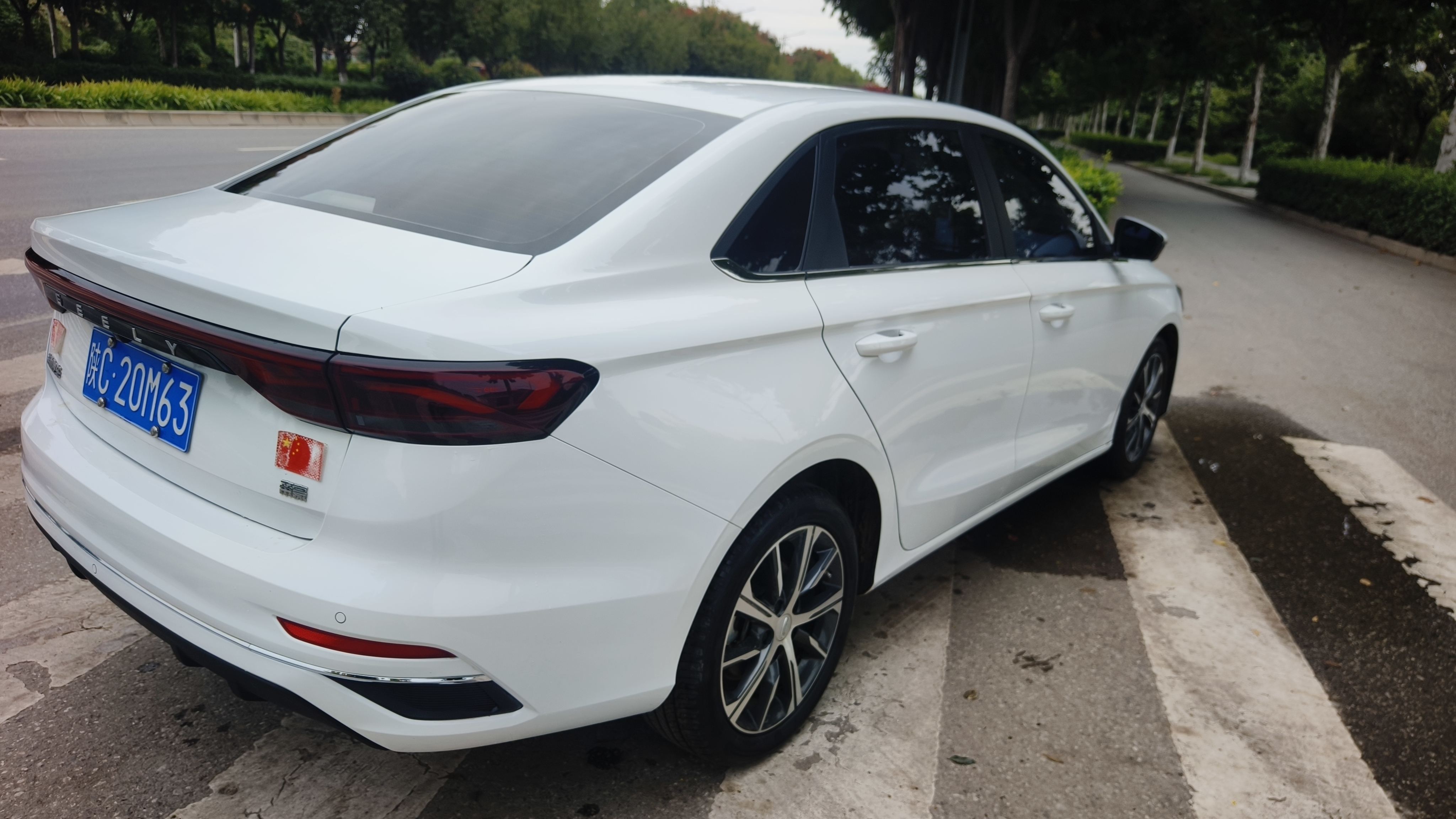 GEELY Emgrand 2023 car image #7