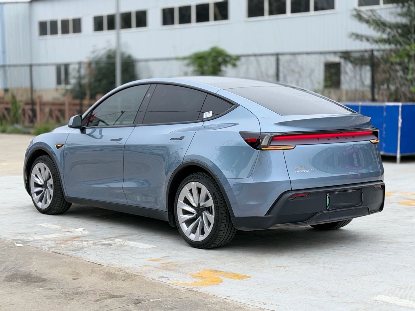 特斯拉 Model Y 2025 汽车图片 #6
