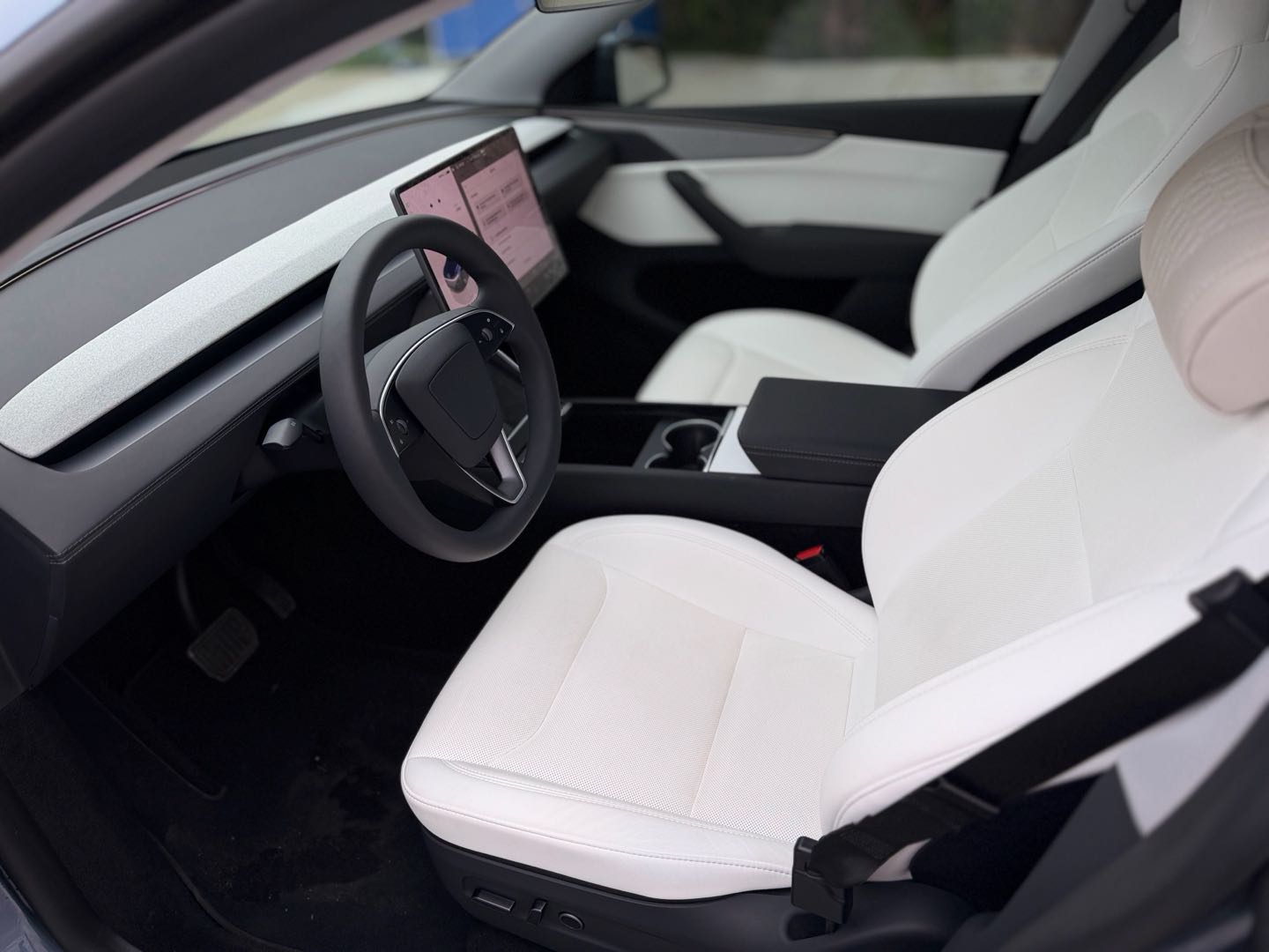 特斯拉 Model Y 2025 汽车图片 #9