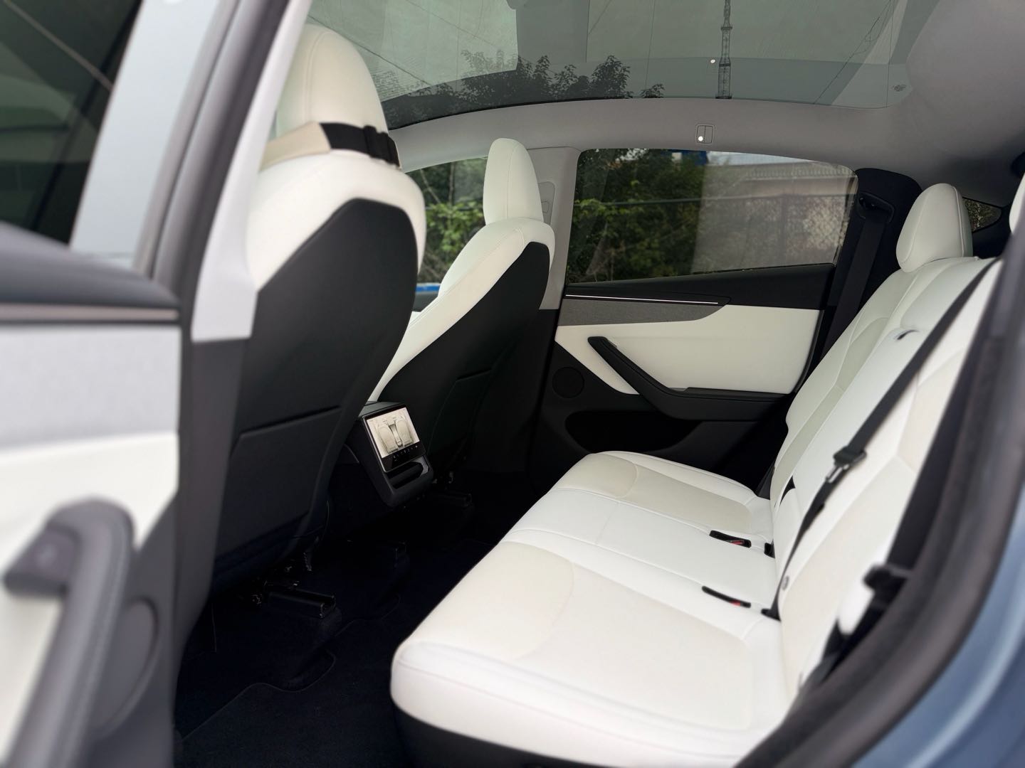特斯拉 Model Y 2025 汽车图片 #10