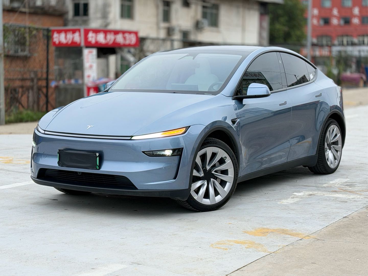 特斯拉 Model Y 2025 汽车图片 #2