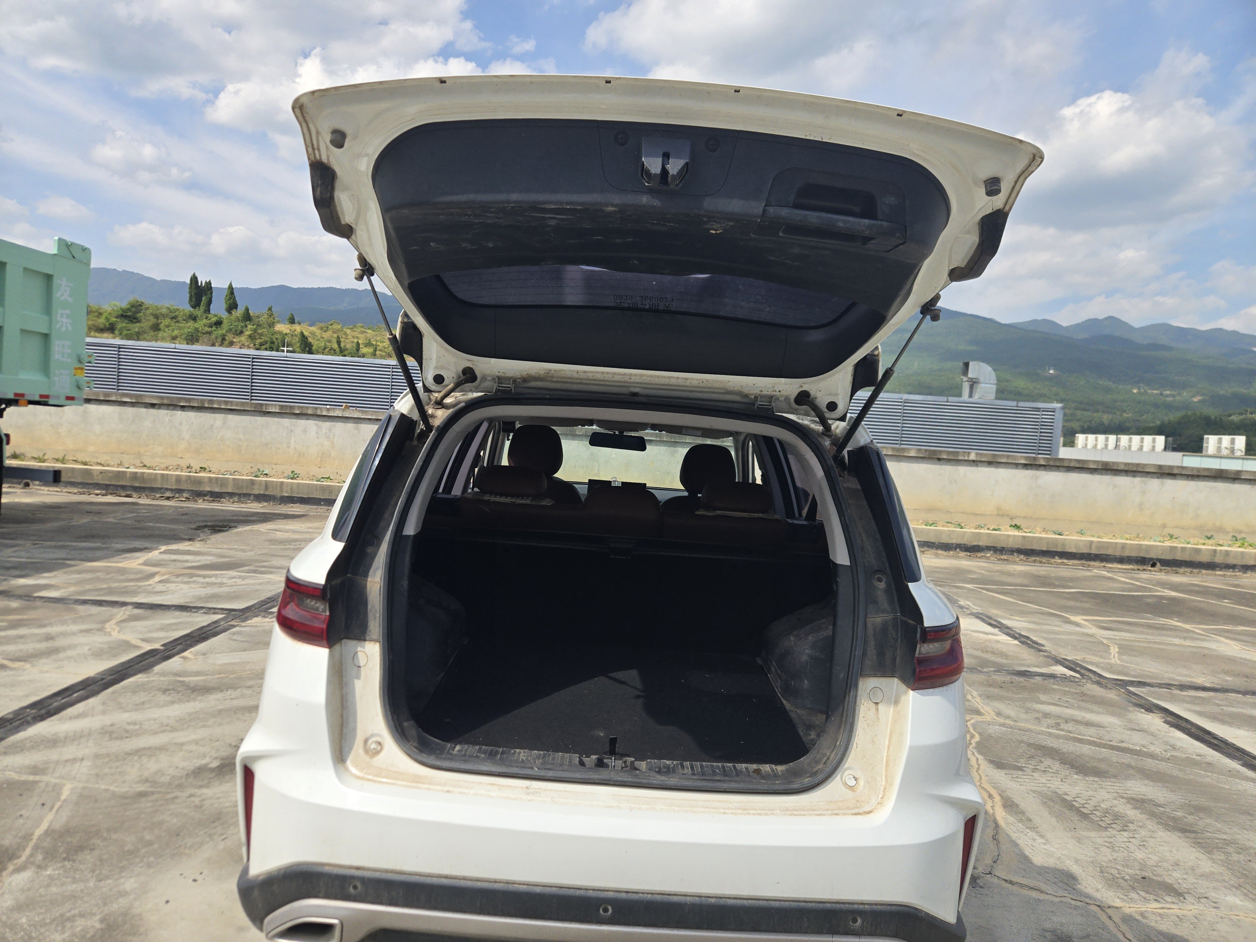 GEELY Vision X6 2023 #8 GEELY Vision X6 2023 car image #8