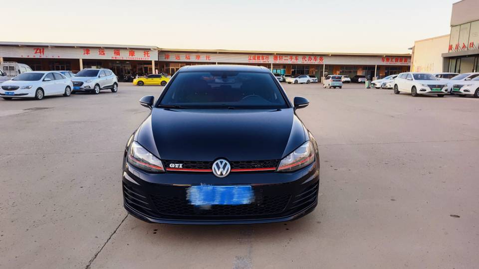 Volkswagen GolfGTI 2015 immagine di auto #4