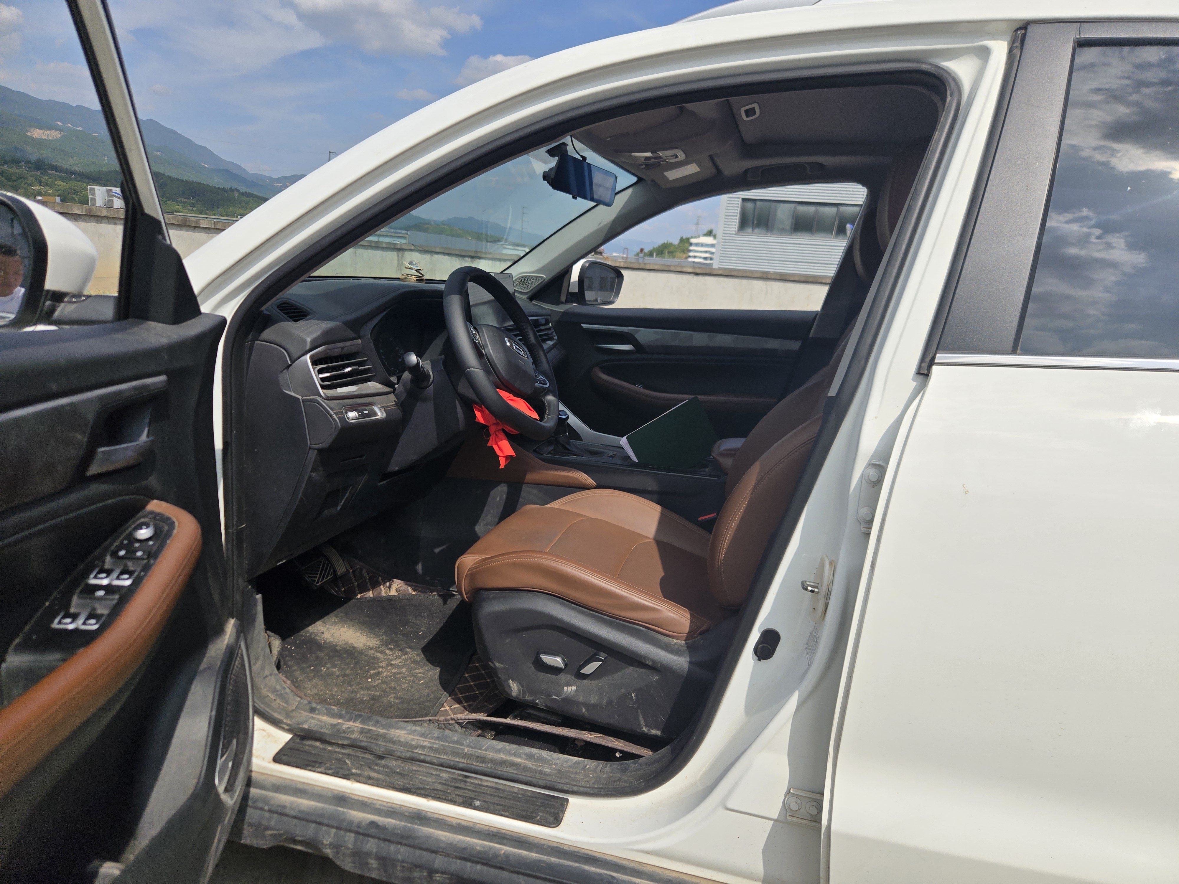 GEELY Vision X6 2023 #5 GEELY Vision X6 2023 car image #5