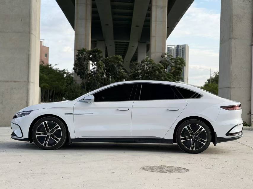 BYD Han 2023 #4 BYD Han 2023 car image #4