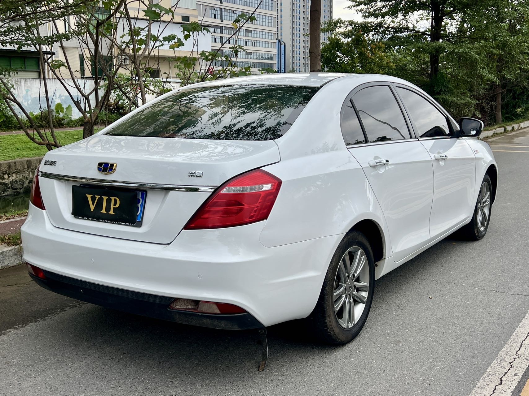 GEELY Emgrand 2017 #9 GEELY Emgrand 2017 car image #9