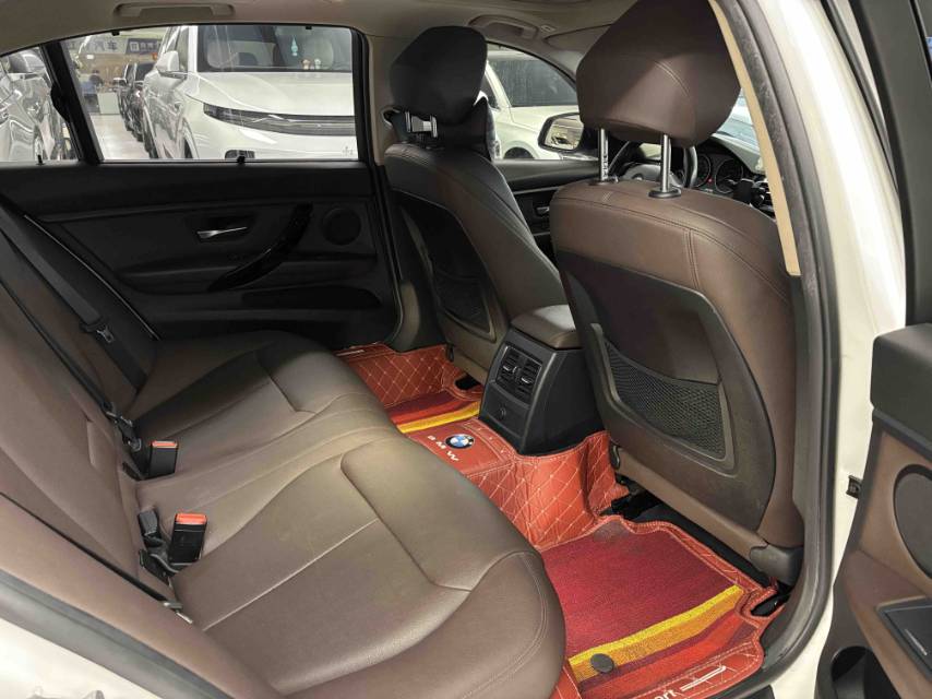 BMW 3 Series 2018 #6 BMW 3 Series 2018 car image #6