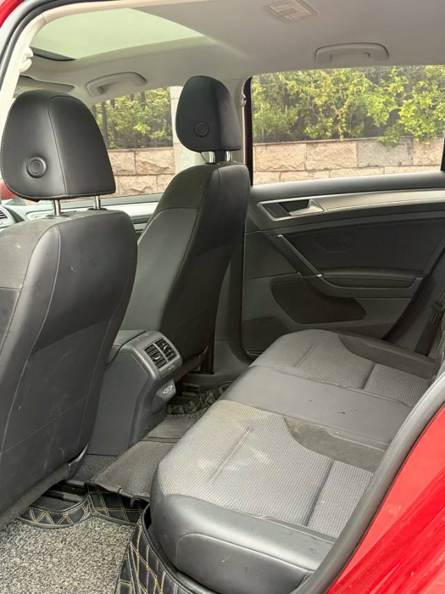 Volkswagen Golf 2018 car image #6