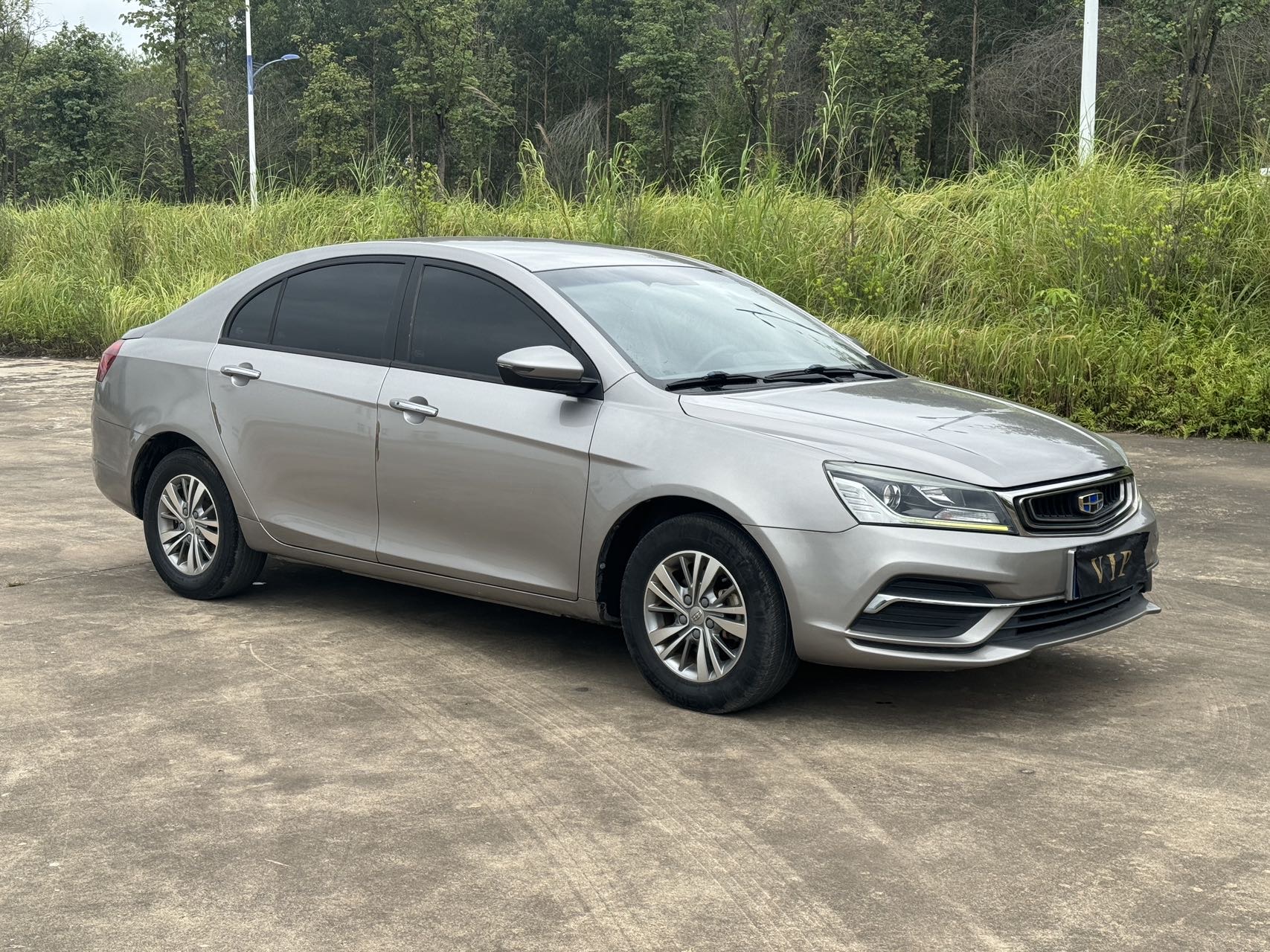 GEELY Emgrand 2019 car image #5