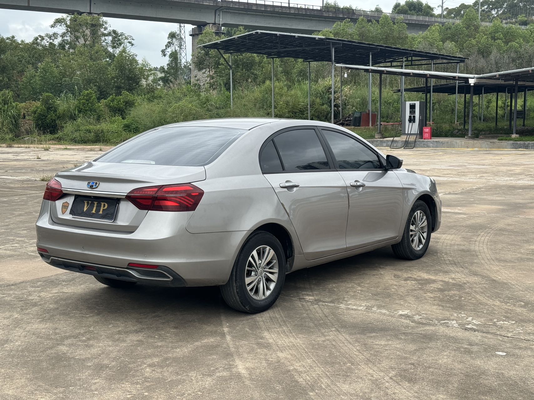 GEELY Emgrand 2019 car image #8