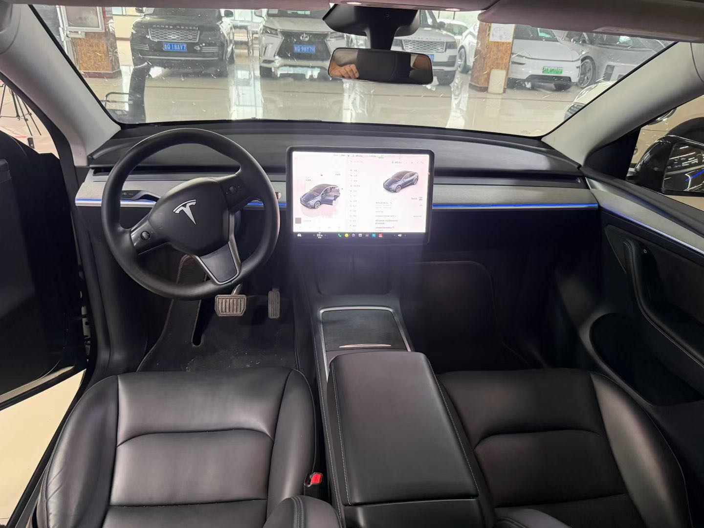 Tesla Model Y 2024 صورة سيارة #8