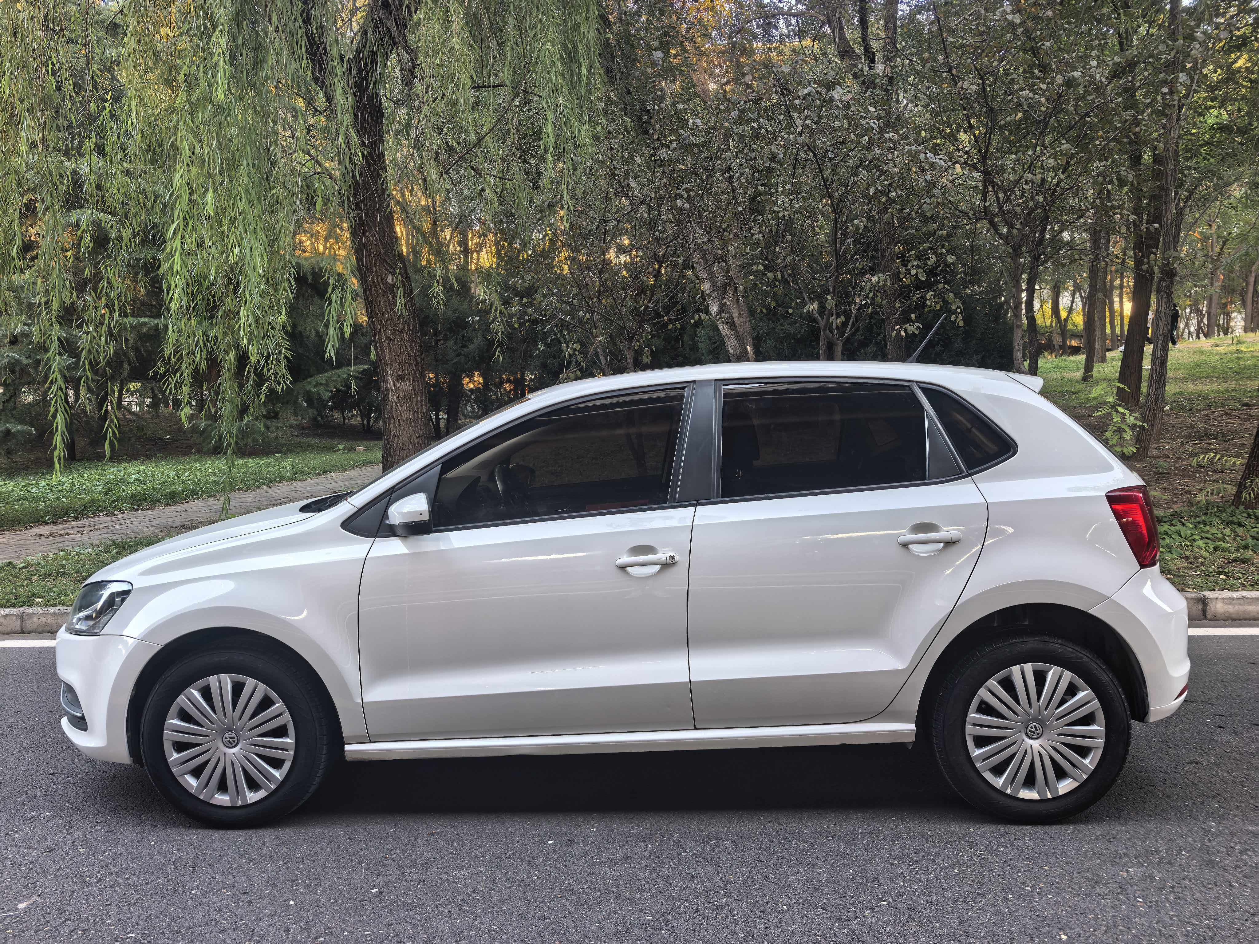 Volkswagen Polo 2016 immagine di auto #5