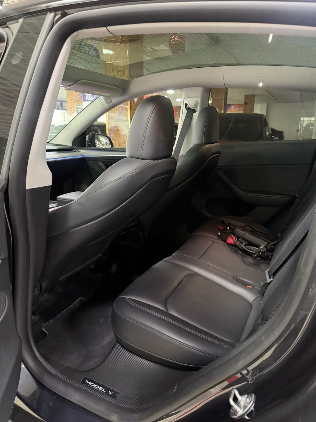 Tesla Model Y 2024 صورة سيارة #7