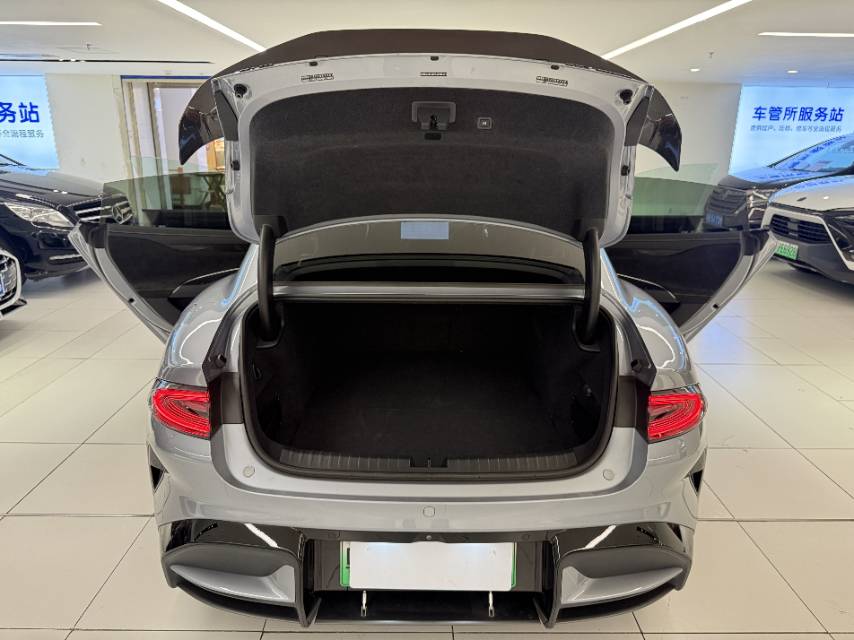 MI SU7 Ultra 2025 imagen de coche #10