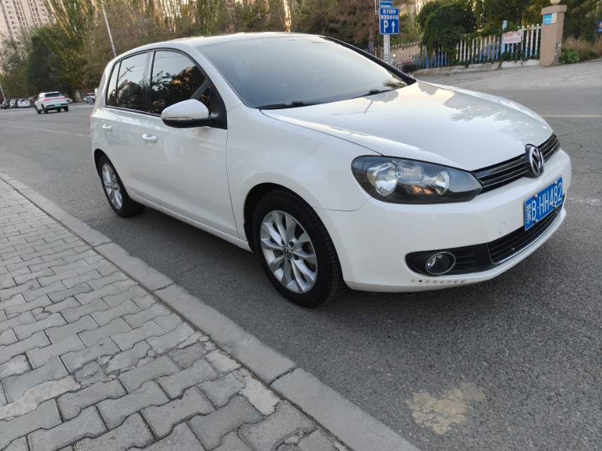 Volkswagen Golf 2011 #5 Volkswagen Golf 2011 صورة سيارة #5