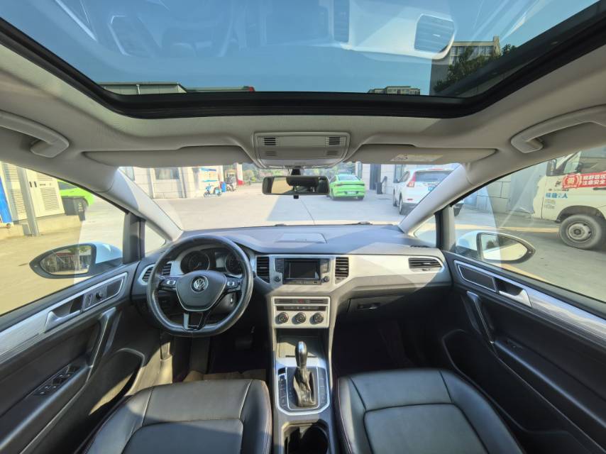 Volkswagen Golf Sportsvan 2016 car image #6