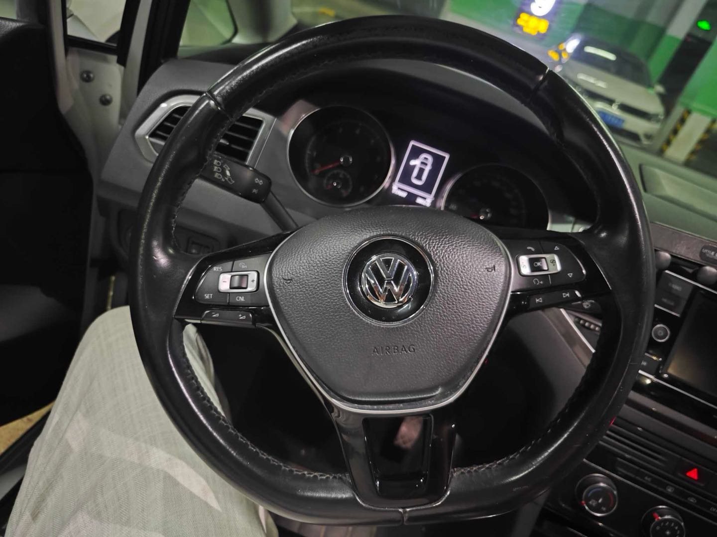 Volkswagen Golf Sportsvan 2017 #7 Volkswagen Golf Sportsvan 2017 car image #7