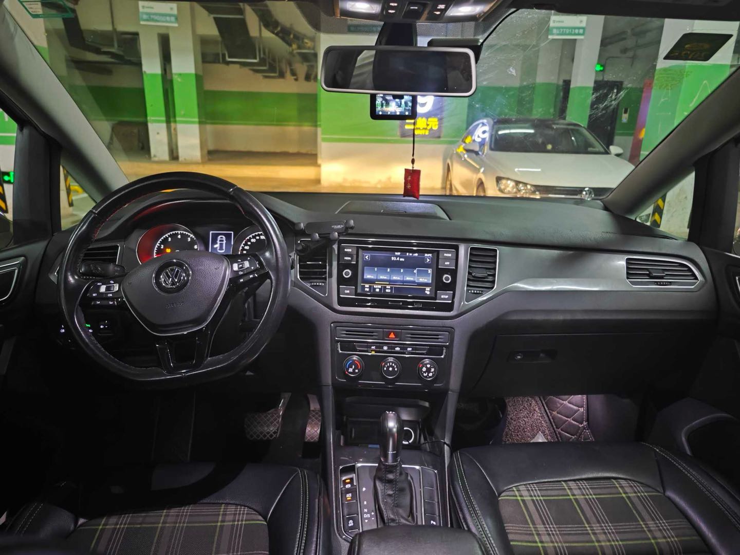 Volkswagen Golf Sportsvan 2017 #8 Volkswagen Golf Sportsvan 2017 car image #8