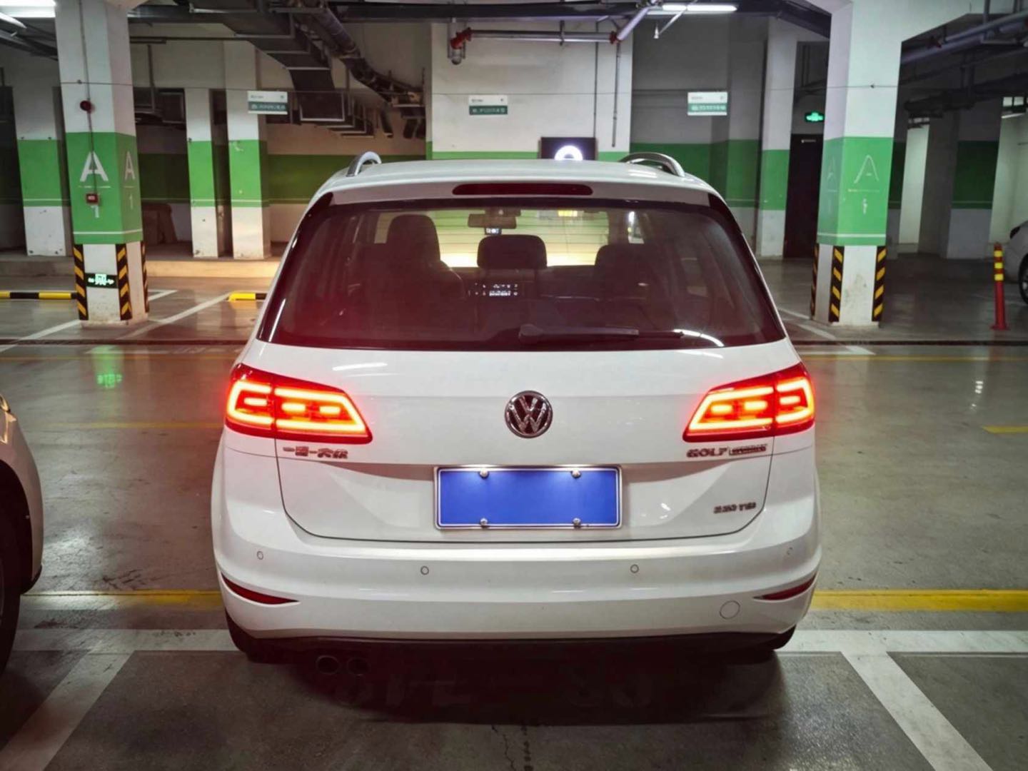 Volkswagen Golf Sportsvan 2017 #5 Volkswagen Golf Sportsvan 2017 car image #5