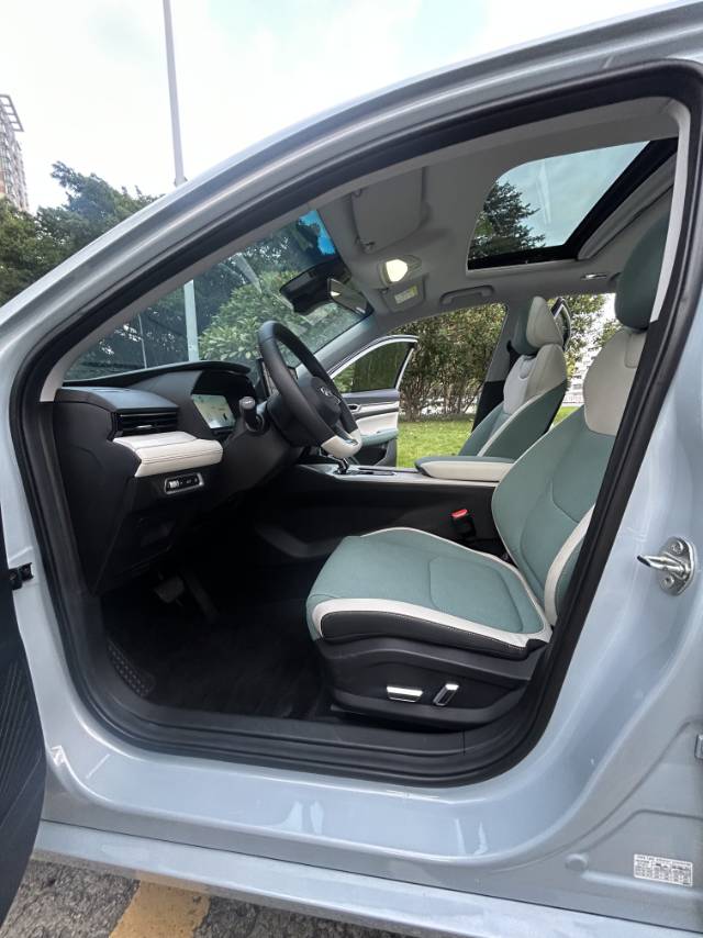 GEELY Emgrand L HiP 2022 imagem de carro #9