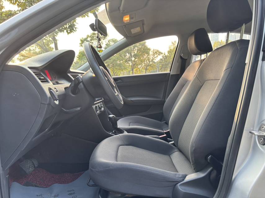 Volkswagen Santana 2014 car image #6