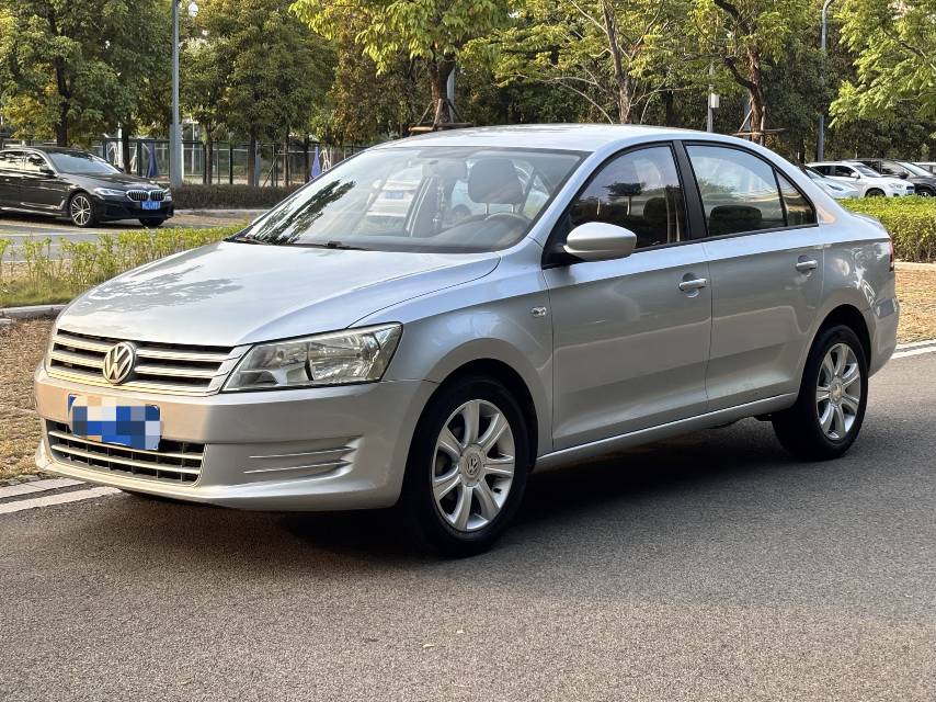 Volkswagen Santana 2014 car image #2