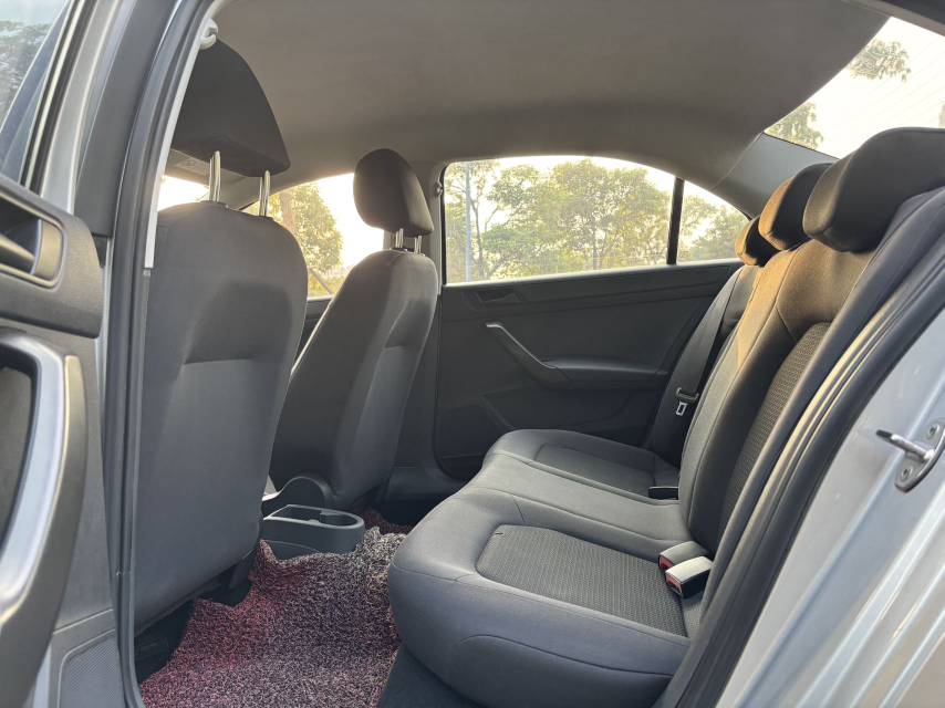 Volkswagen Santana 2014 car image #8