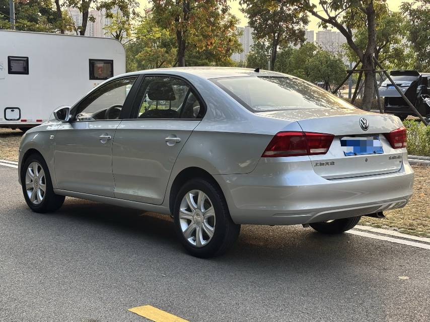 Volkswagen Santana 2014 car image #11
