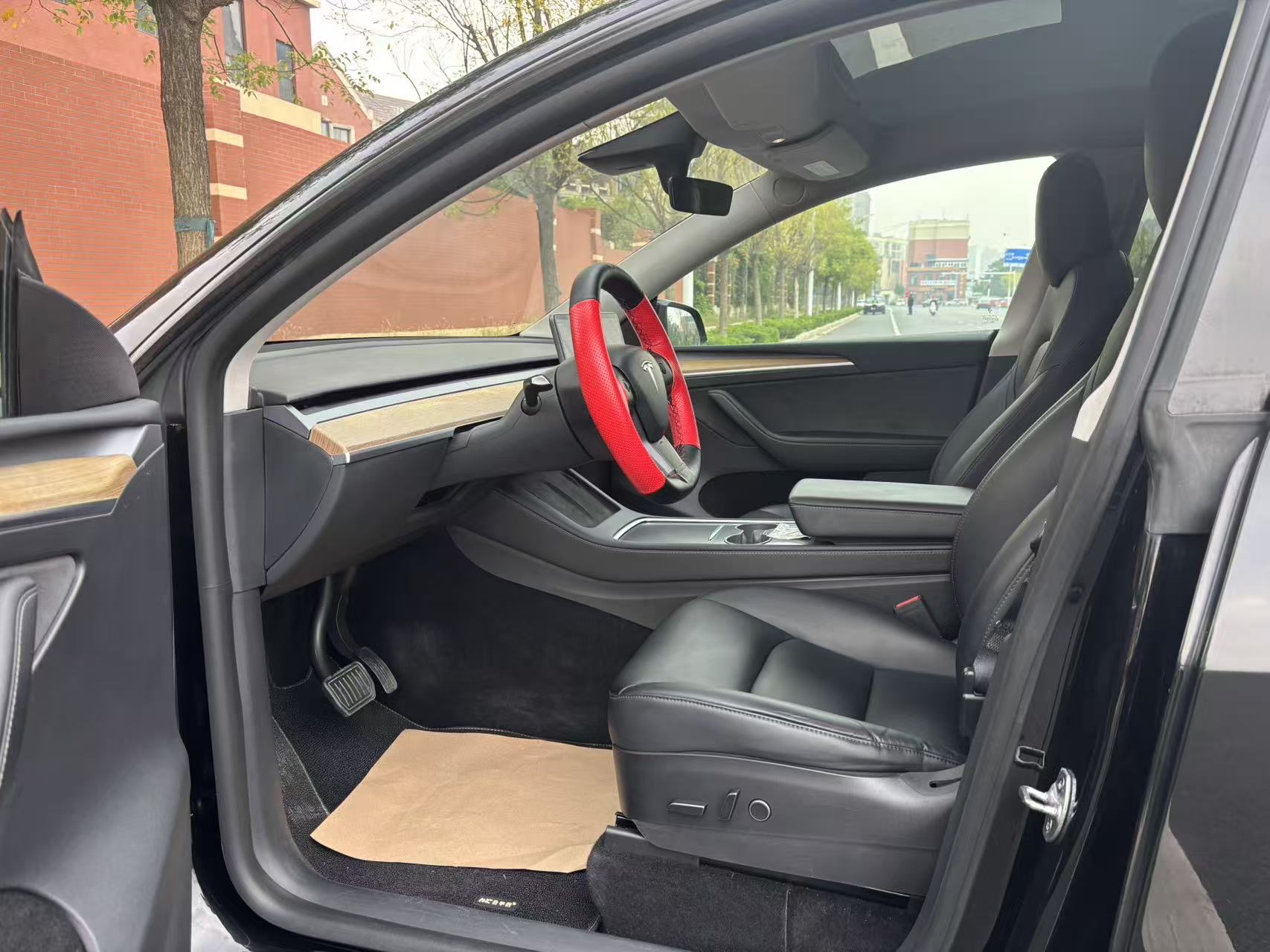 Tesla Model Y 2022 imagen de coche #6