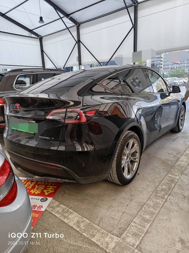 Tesla Model Y 2023 imagen de coche #9