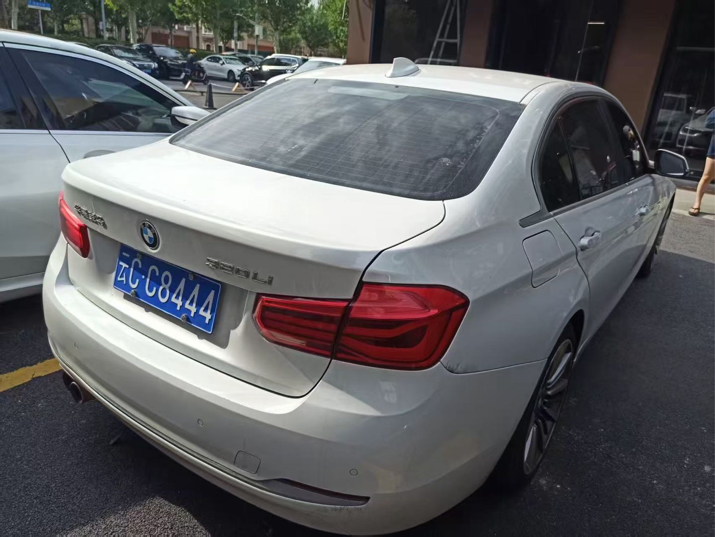 BMW 3 Series 2019 #6 BMW 3 Series 2019 car image #6