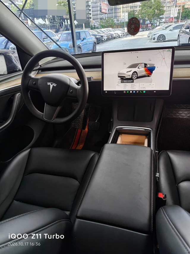Tesla Model Y 2023 imagen de coche #8