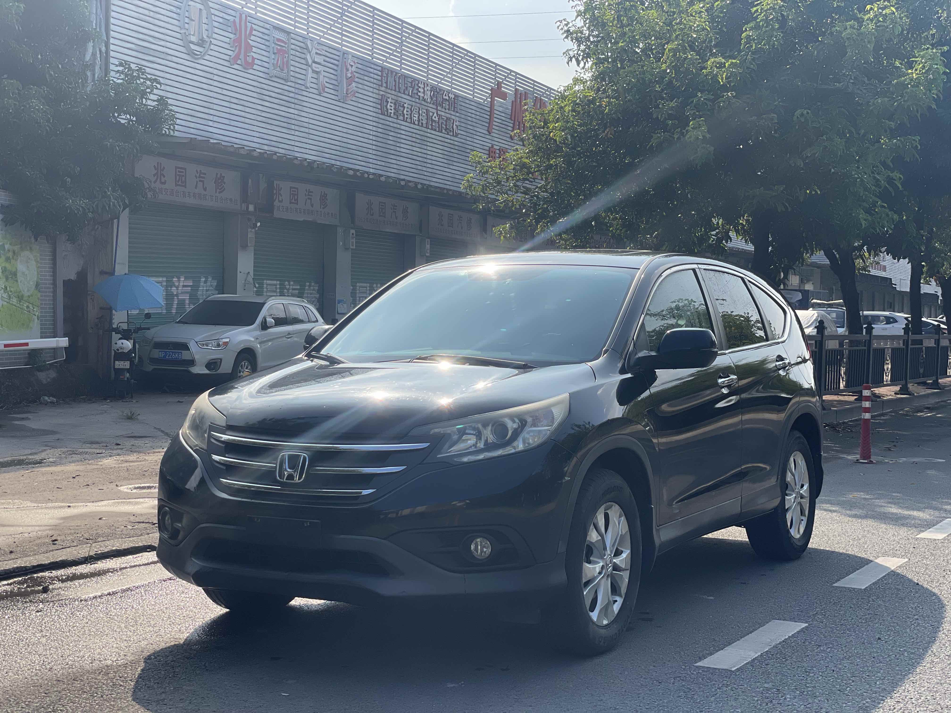 Honda CR-V 2013 car image #2